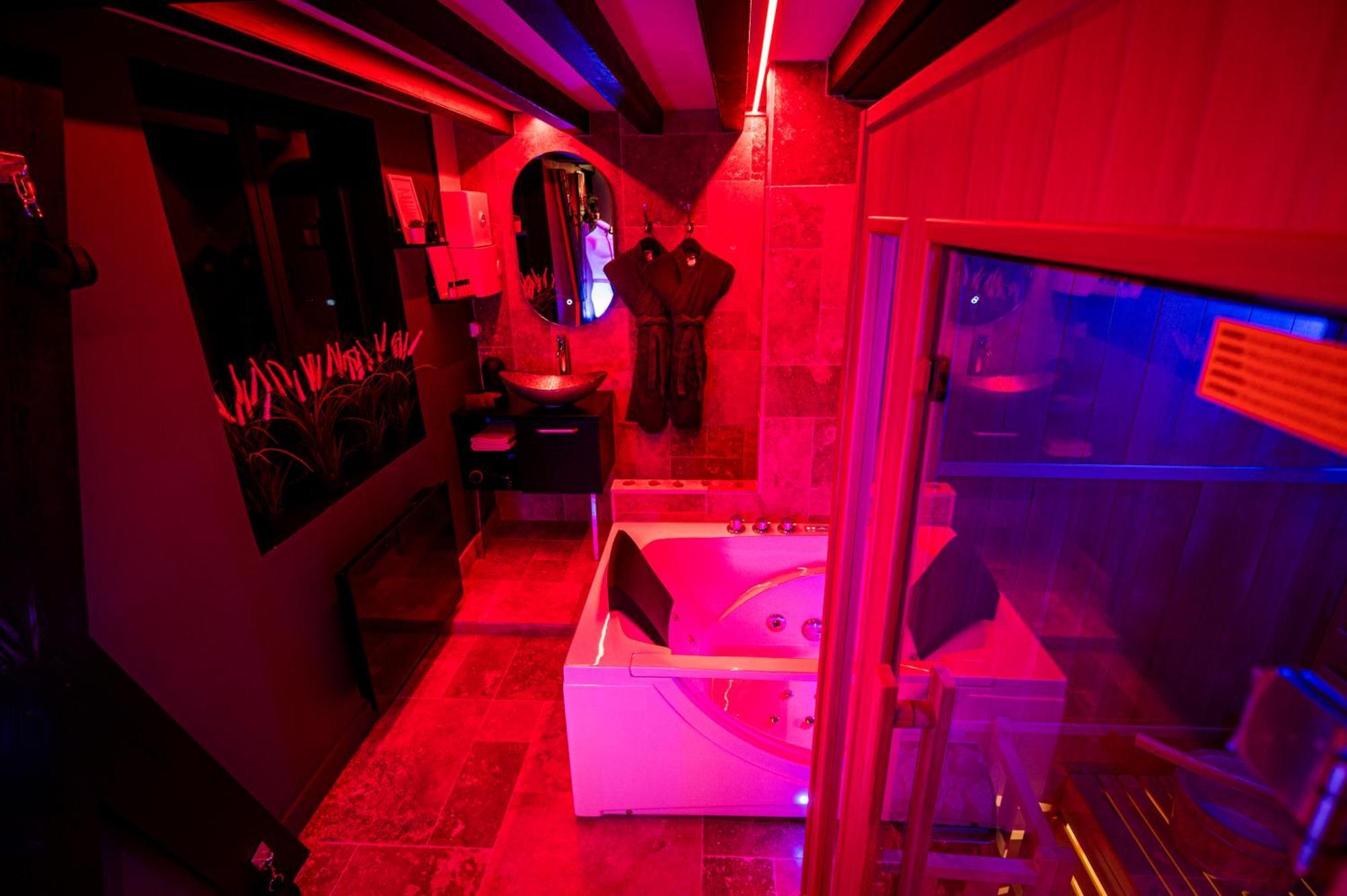 Loveroom Sauna, Balneo, Parking Prive Dans Le Centre De Honfleur Rum bild