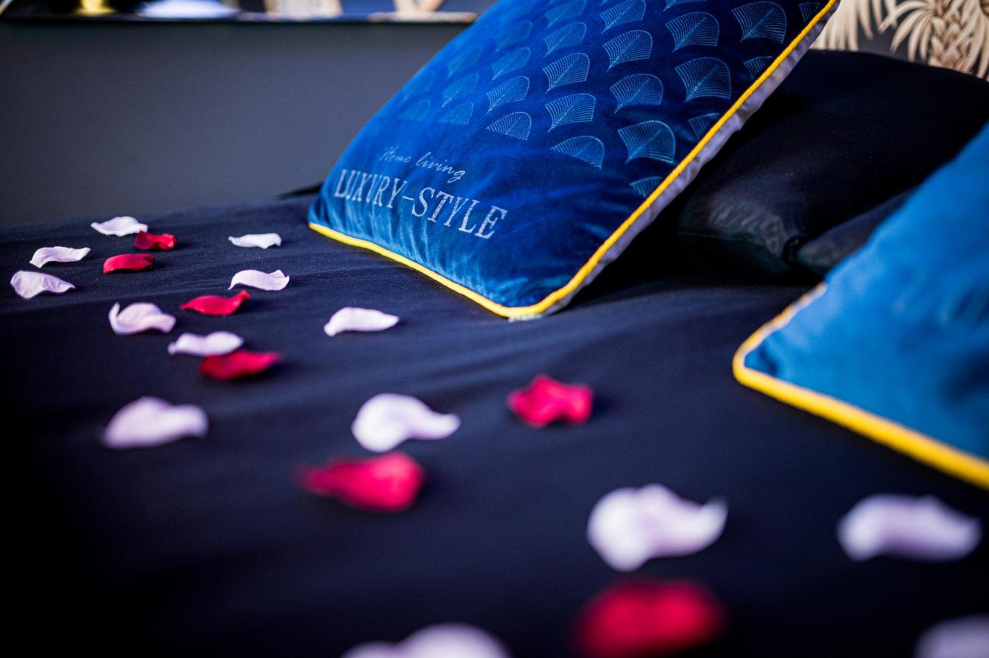 Loveroom Sauna, Balneo, Parking Prive Dans Le Centre De Honfleur Rum bild