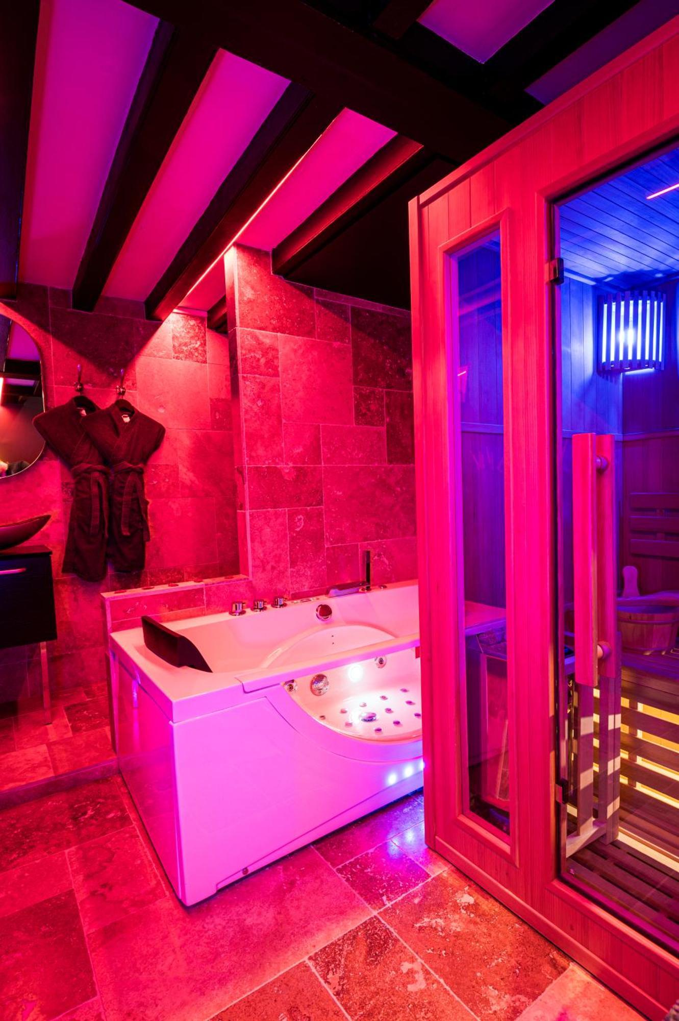 Loveroom Sauna, Balneo, Parking Prive Dans Le Centre De Honfleur Rum bild